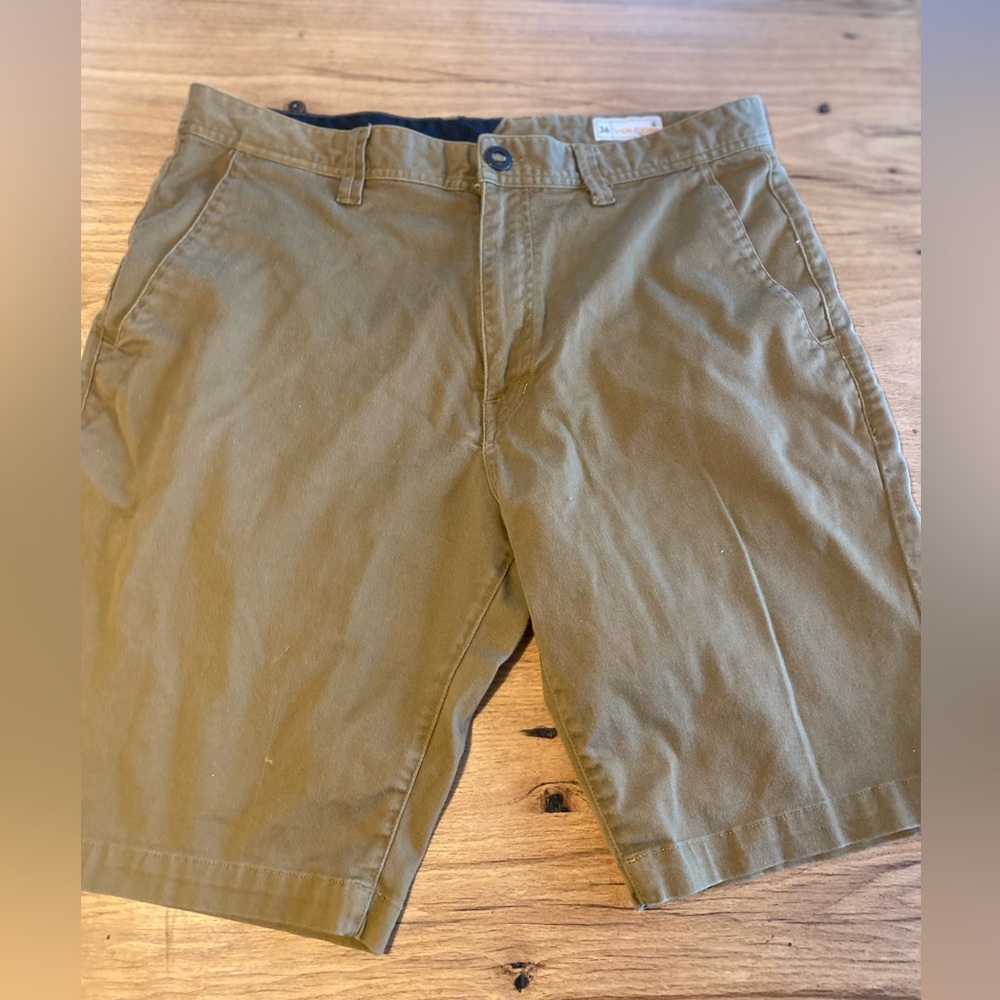 Volcom Skater Khaki Denim Shorts Men’s 36x10”‎ Preowned